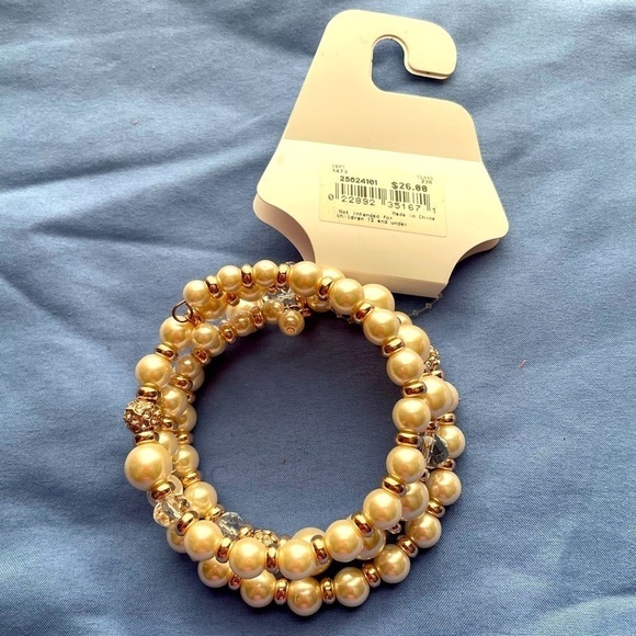 Bracelet - Picture 1 of 2